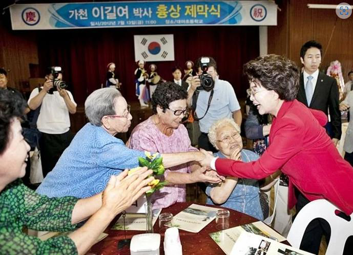 이길여 총장 동창회 현장
